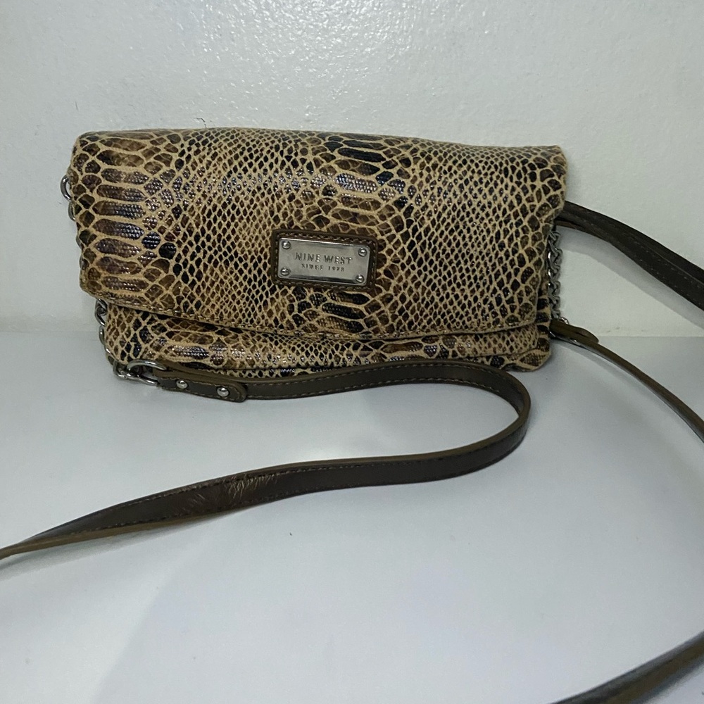 NWOT • NINE WEST • Snakeskin Textured Crossbody bag